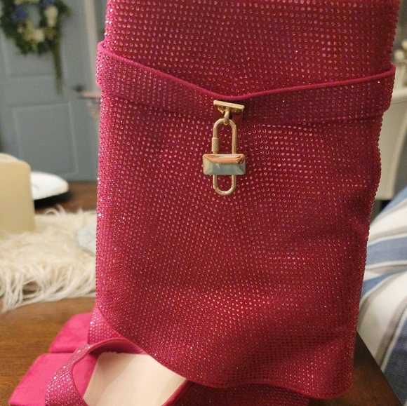 Blingy Boots - Picture 6 of 6